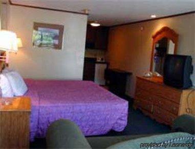 Budgetel Inn & Suites Кълъмбъс Стая снимка