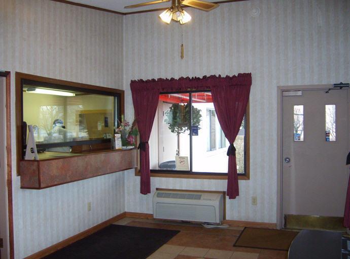 Budgetel Inn & Suites Кълъмбъс Екстериор снимка
